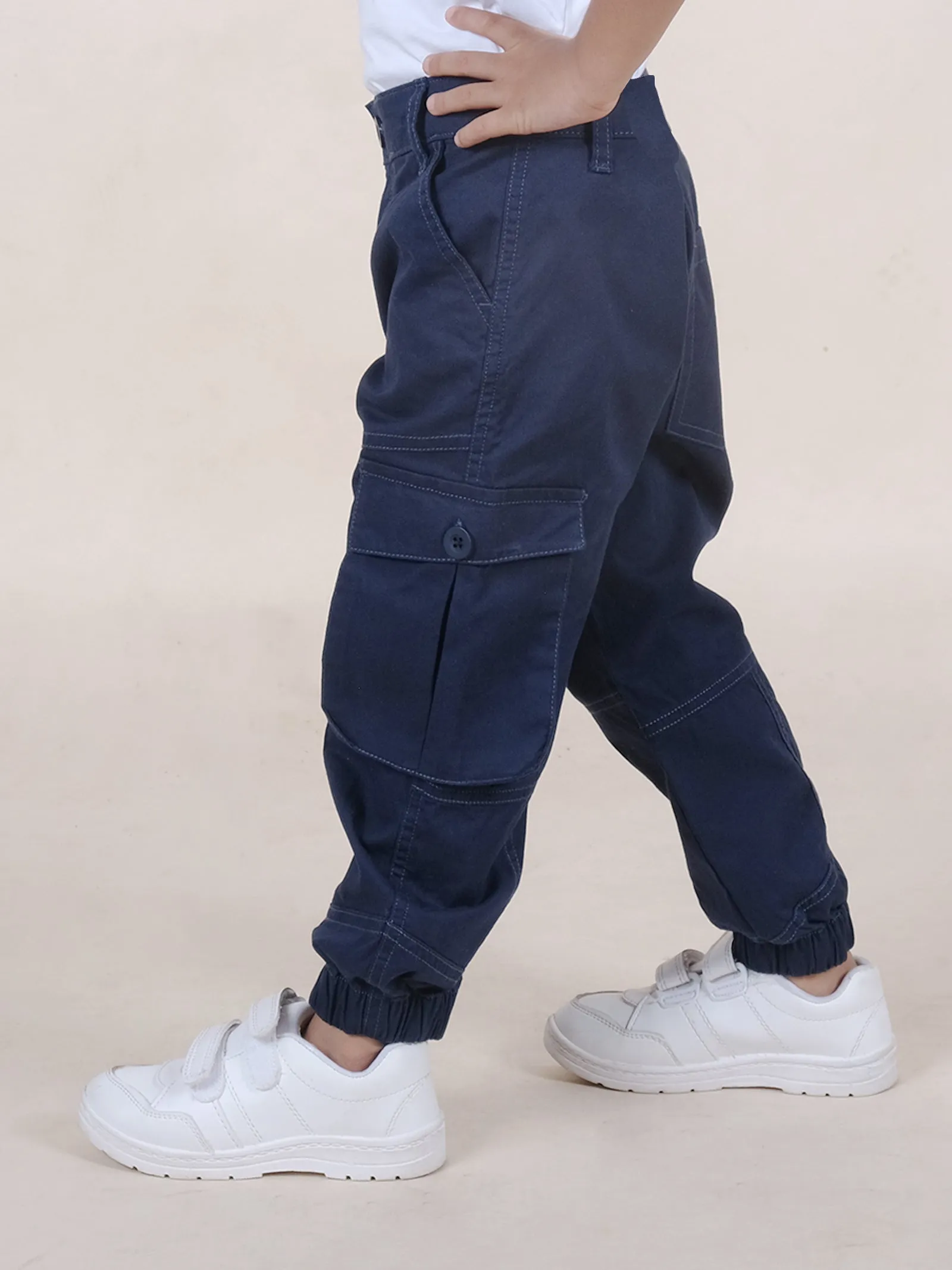 Boys Cotton Solid Cargo Pant