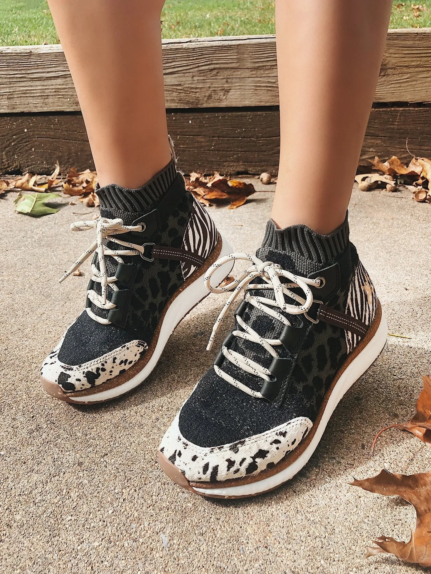 HYBRID in ANIMAL PRINT High Top Sneakers