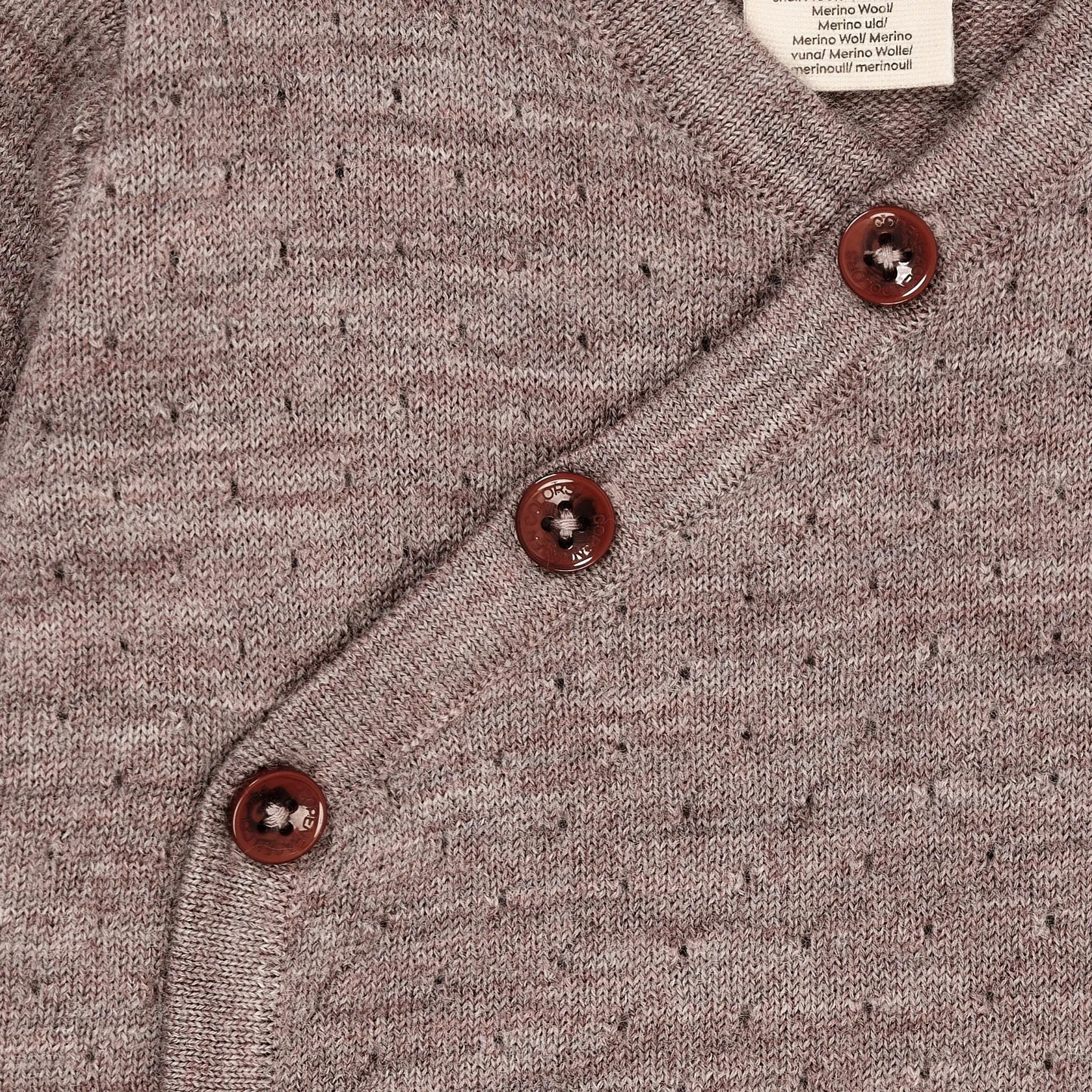 MERINO CROSSOVER CARDIGAN W. HOLE PATTERN - NATURAL MELANGE