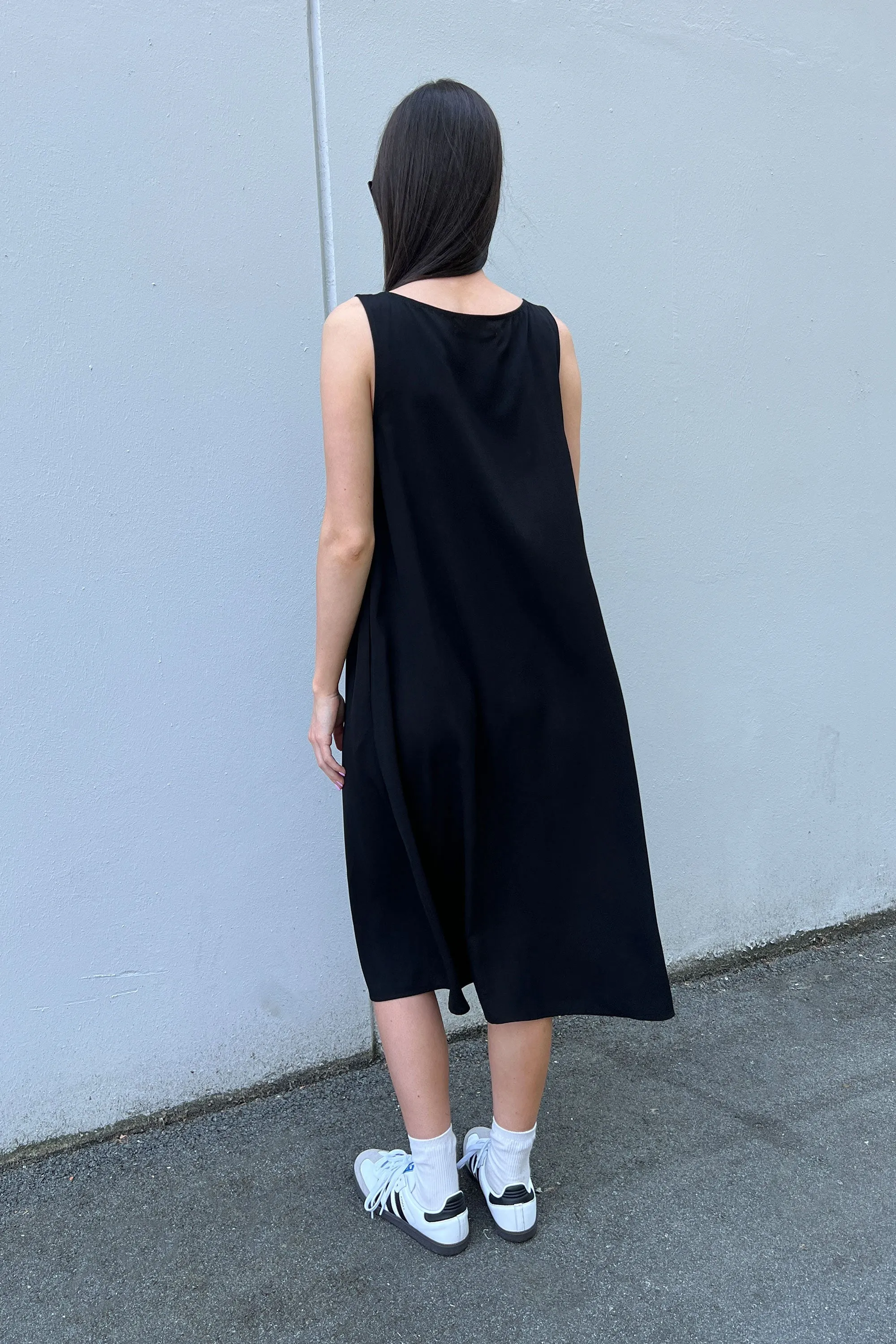 TANK MIDI DRESS WITH POCKETS